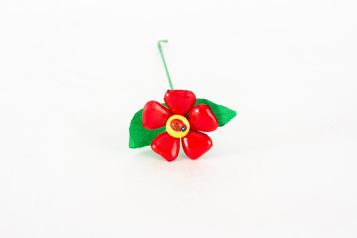margherita-cuore-con-coccinella-rosso